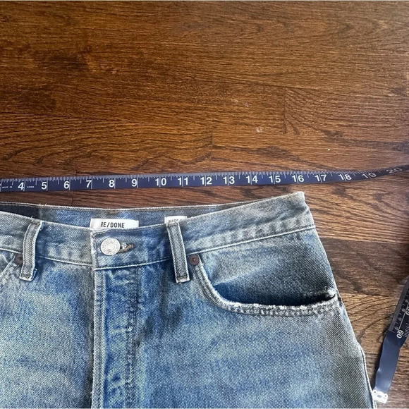 RE/DONE Revolve Hight Rise Buttoned Fly Shorts size 31 Pristine Condition - Picture 3 of 13